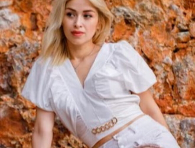 How to Design the Perfect Comp Card: Tips for New Models