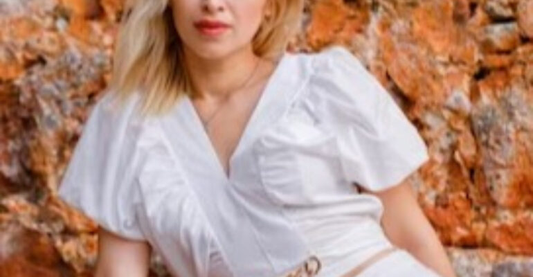 From Headshots to Comp Cards: A Model's Transition Guide