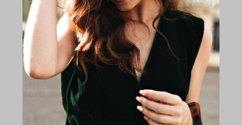 Navigating Modeling Contracts with Your ZiBfY Comp Card in Hand