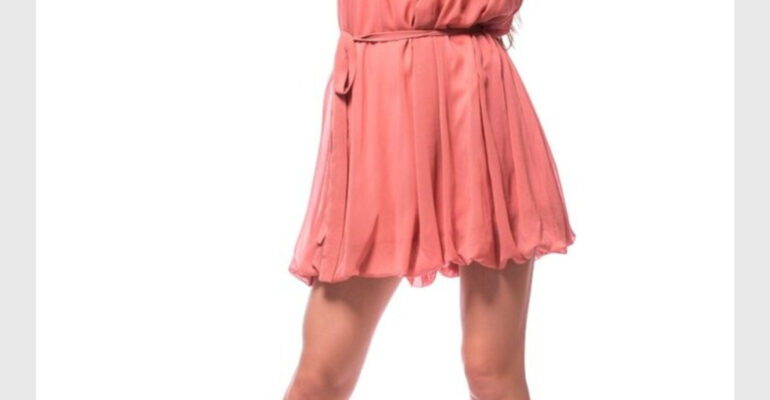 Choosing a Sample Model Comp Card That Represents You Best