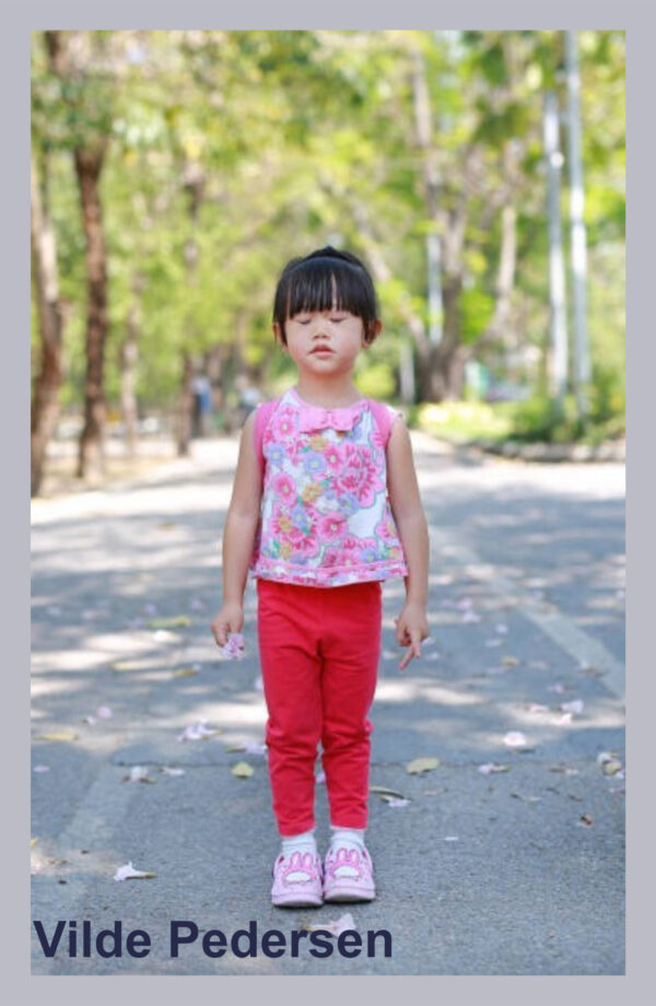 Child Model Canvas: Artistic Compcard Template Collection 2 Child Model Canvas: Artistic Compcard Template Collection